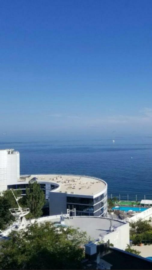 Апартаменты В 50 Метрах От Моря Odessa Buitenkant foto